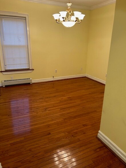 Building Photo - 156 Mansion St
