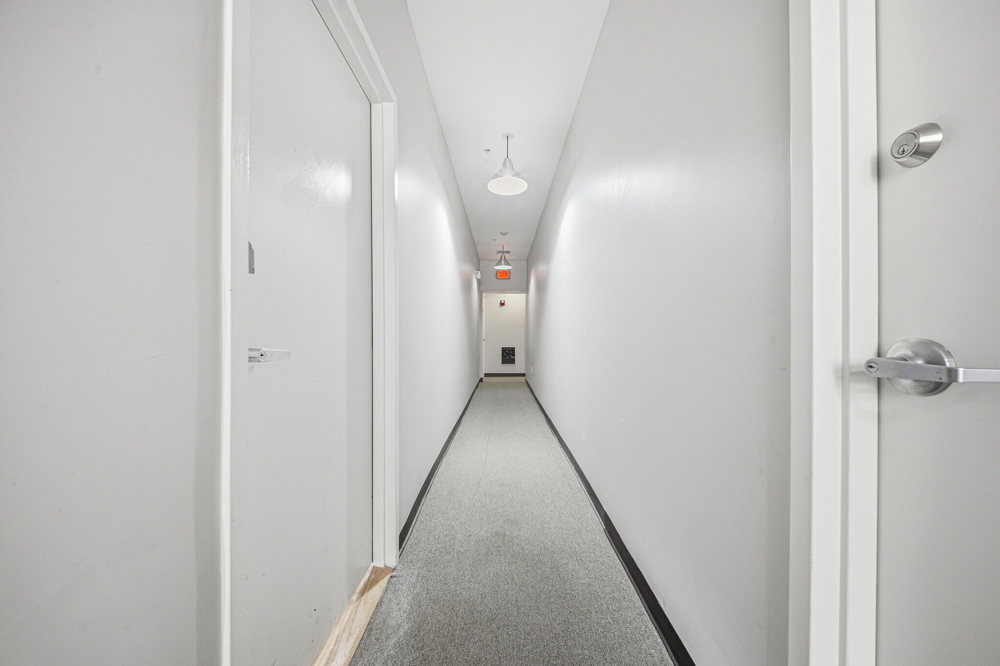 Building Photo - 156 Chelsea St