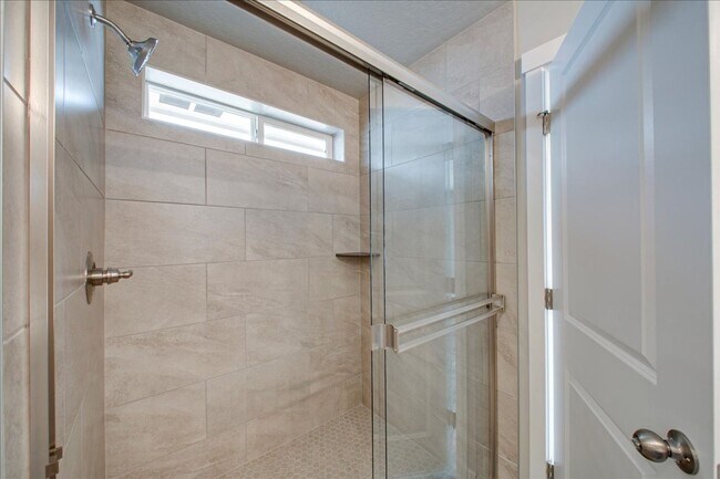 Building Photo - Adorable Nampa Home - Close Access To Ever...