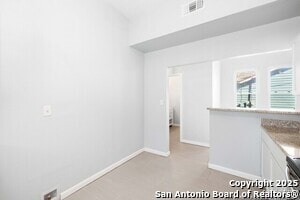 Building Photo - 109 Blue Bonnet St