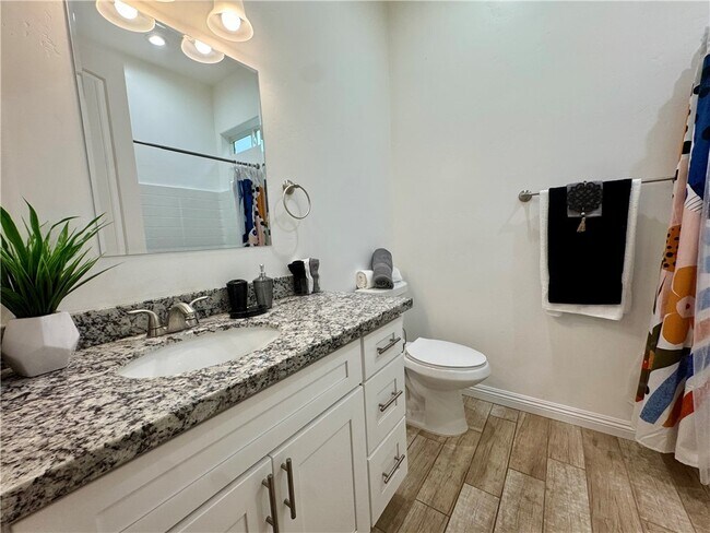 Building Photo - 2225 Moonridge Ln