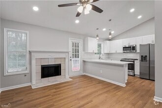 Building Photo - 298 Fallview Dr