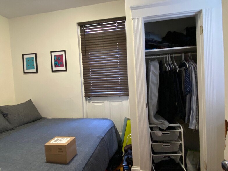 Building Photo - 43 Joy St