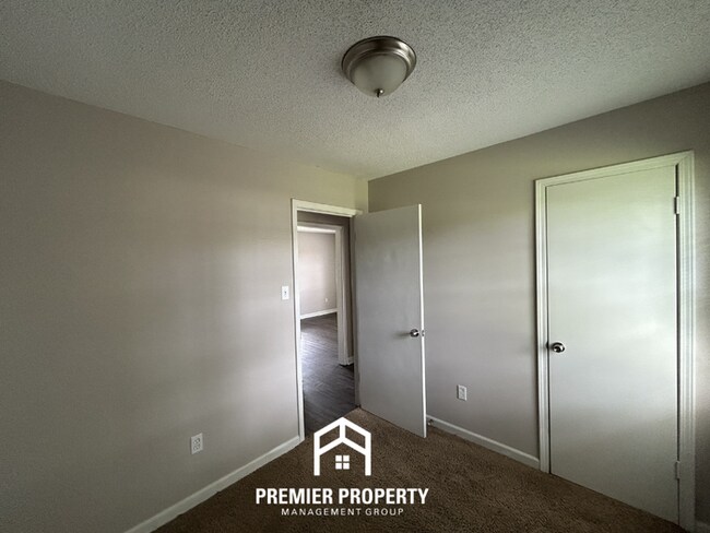 Building Photo - Charming 3BR/2BA Horn Lake Home | Hardwood Floors, 2-Car Garage & Fenced Yard