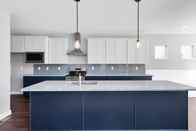 Building Photo - 12122 Warbler Wy