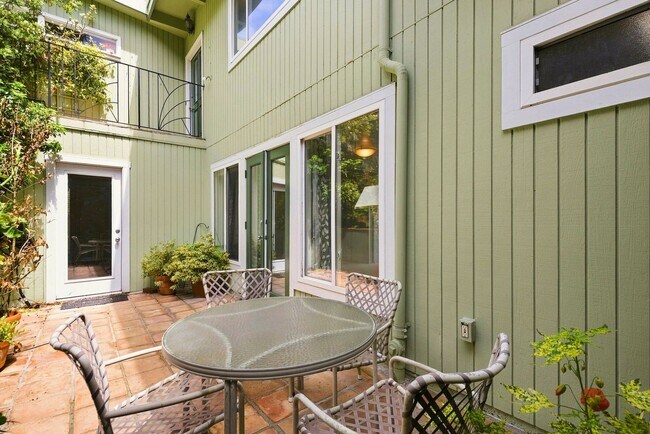 Building Photo - 45 Graystone Terrace