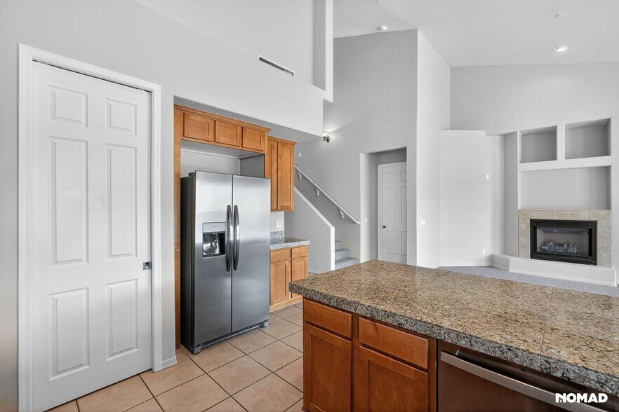 Building Photo - 16315 E Links Dr