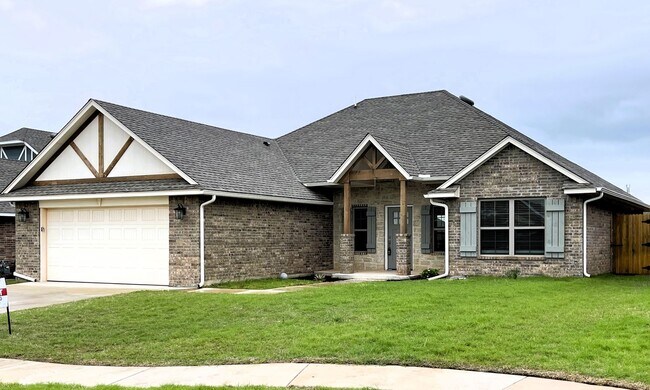 Building Photo - Contemporary Charm: Exceptional Home with ...