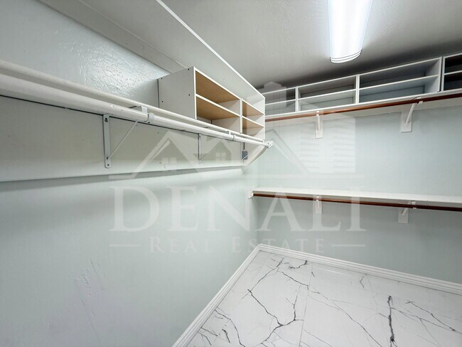 Building Photo - 18220 N 45th St