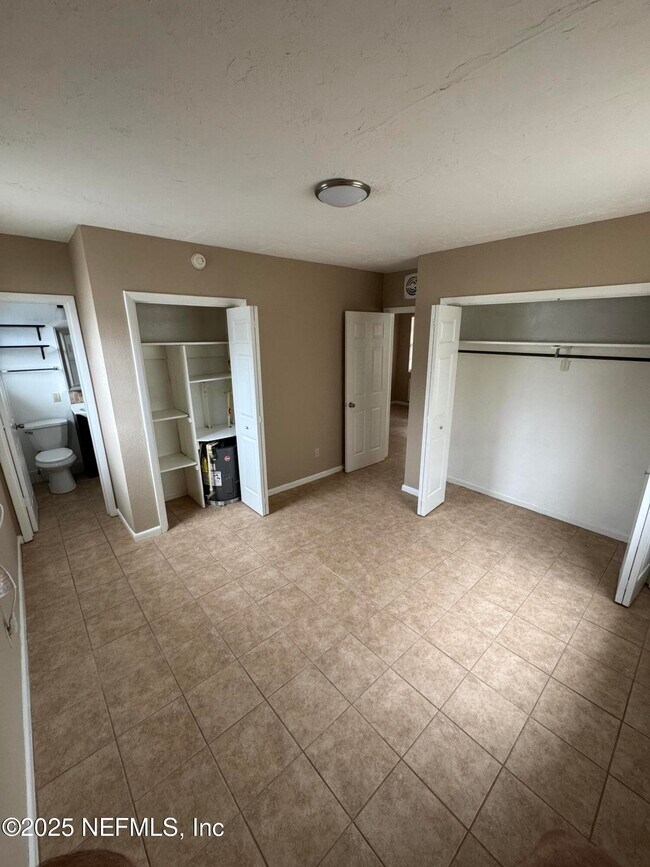 Building Photo - 916 Childrens Way