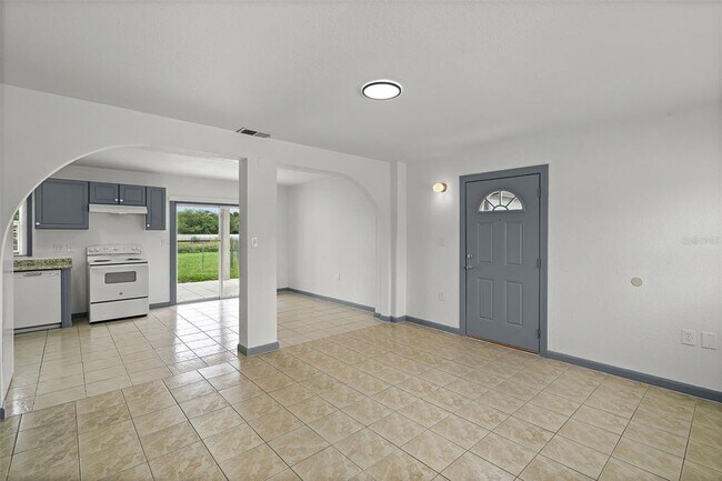 Building Photo - 663 S Econlockhatchee Trail