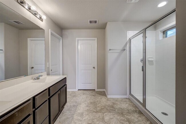Building Photo - 3006 Dripping Springs Ct
