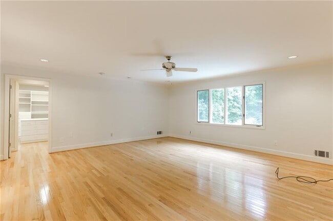 Building Photo - 55 Cameron Glen Dr NW