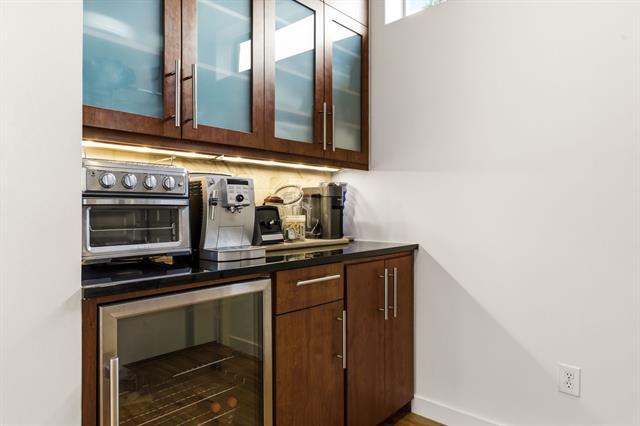 Building Photo - 4025 Hawthorne Ave