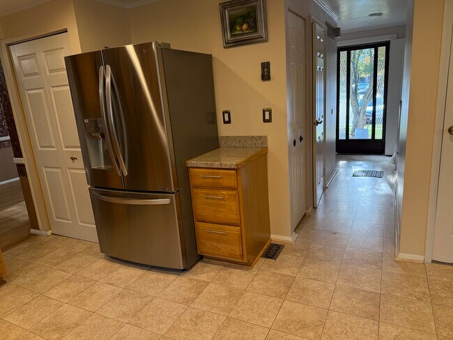 Building Photo - 11 Honeybell Ct