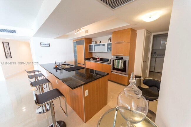 Building Photo - 17201 Collins Ave