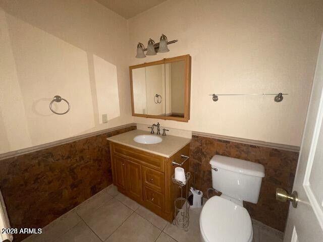 Building Photo - 14008 N Kendall Dr