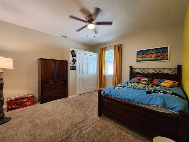 Building Photo - Beautiful 4 Bedroom 4 Bath Home In Ruskin