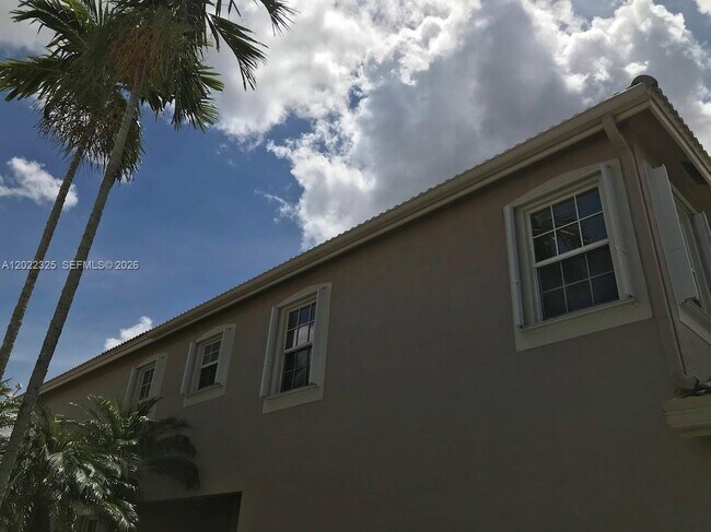 Building Photo - 1868 Salerno Cir