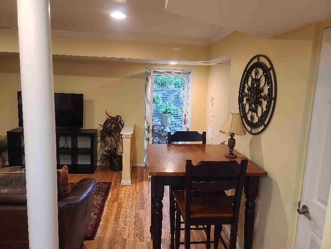 Building Photo - 6735 River Springs Ct NW