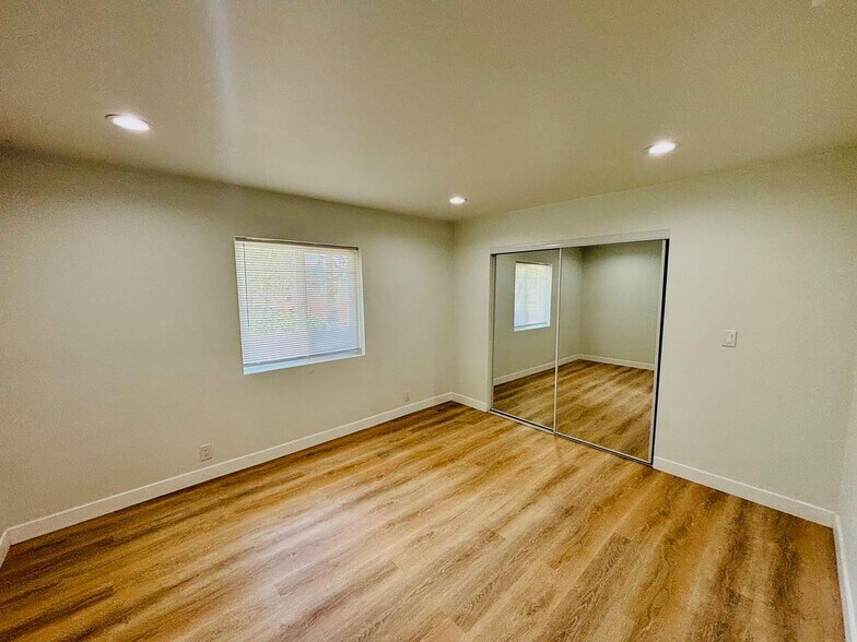 Building Photo - 41725 22nd St W