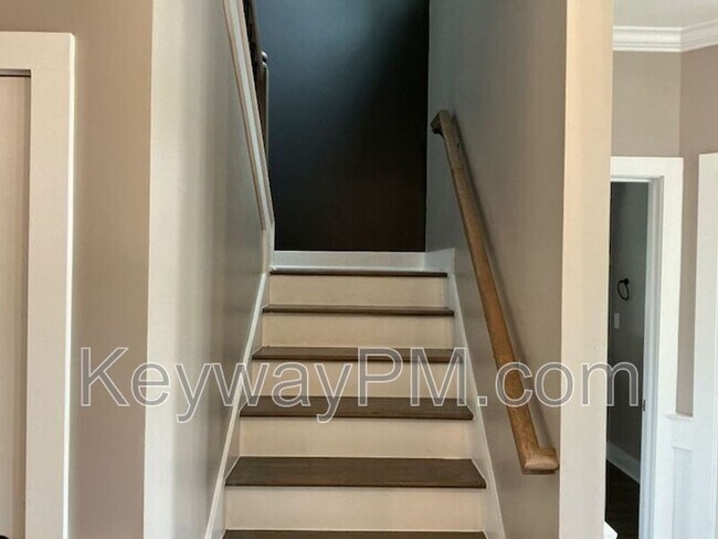 Building Photo - 658 Broadsword Wy