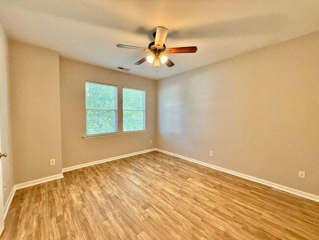 Building Photo - 2113 Trefoil Ln