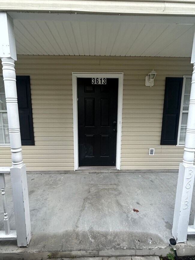 Building Photo - 3613 Farmington Pl