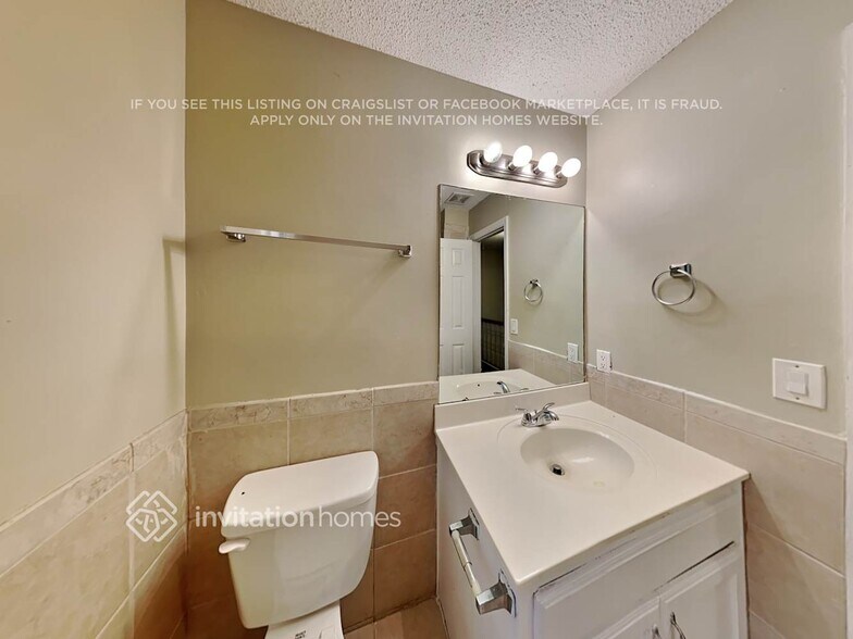 Building Photo - 2014 Amherst Ln SE