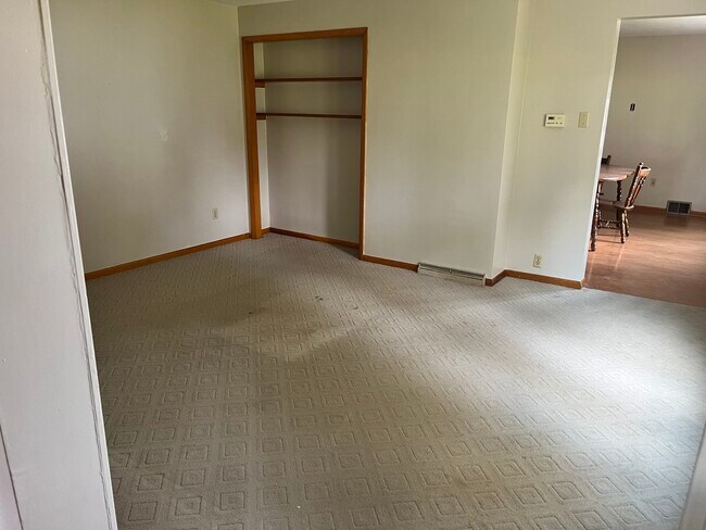 Living Room - 86 Beech St