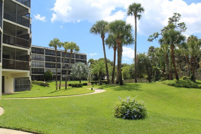 Primary Photo - Furnished condo