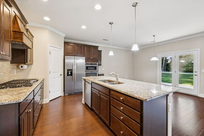 Building Photo - Sparkling clean 4 bedroom home in Spring H...