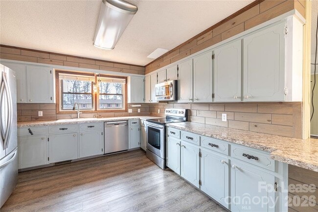 Building Photo - 24752 Kates Dr