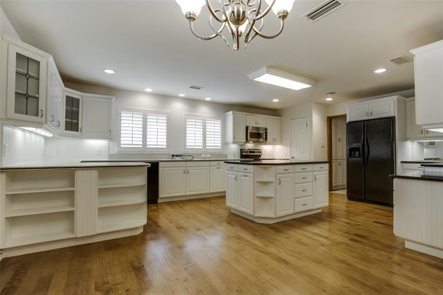 Building Photo - 5708 Club Oaks Dr