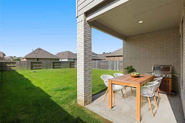 Building Photo - 4914 Chester Lk Ln