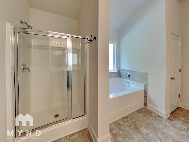 Building Photo - 464 Vandenburg Dr