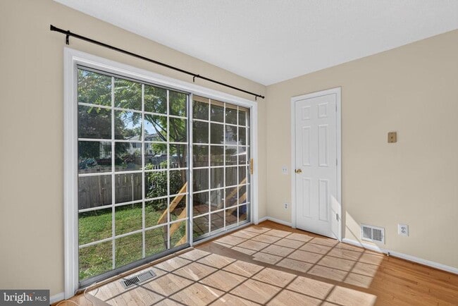 Building Photo - 6619 High Valley Ln