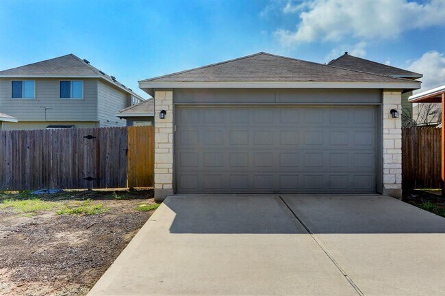 Building Photo - 4524 Esper Ln