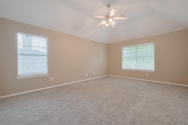 Building Photo - 2710 Five Oaks Dr