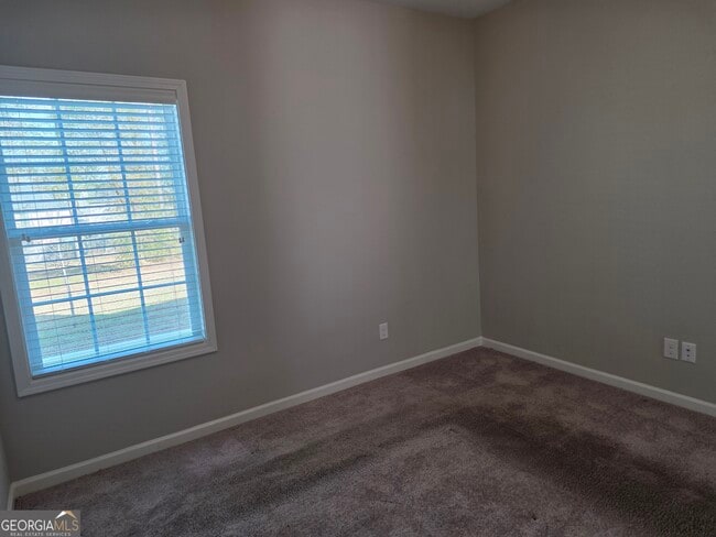 Building Photo - 132 W River Cane Run