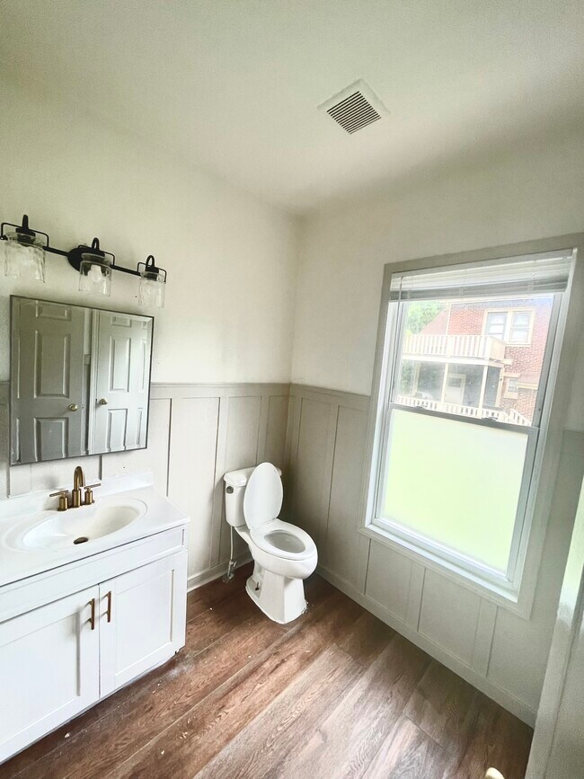 Building Photo - 3027 N 2nd St