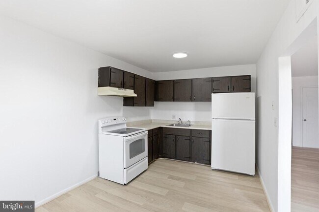 Building Photo - 1242 Liberte Ct