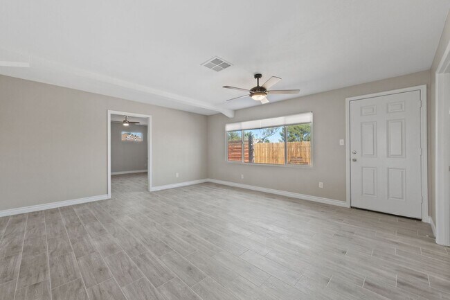 Building Photo - Rare 4-Bedroom Single-Story Home in Henderson
