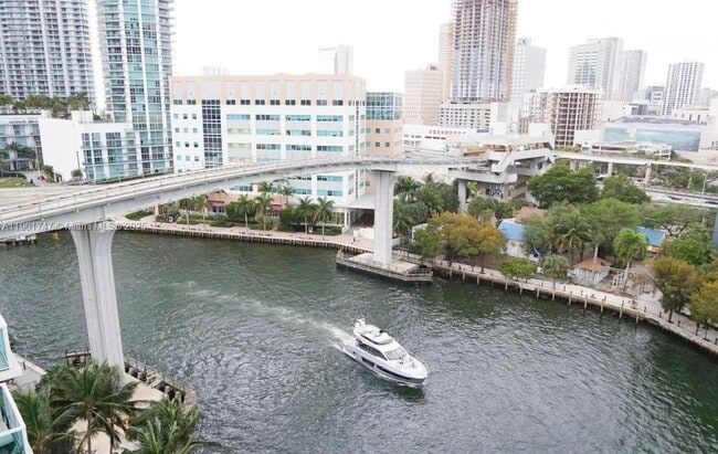 Building Photo - 41 SE 5th St