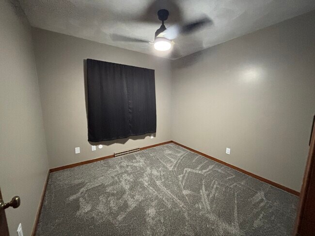 Building Photo - 429 Monroe Ave