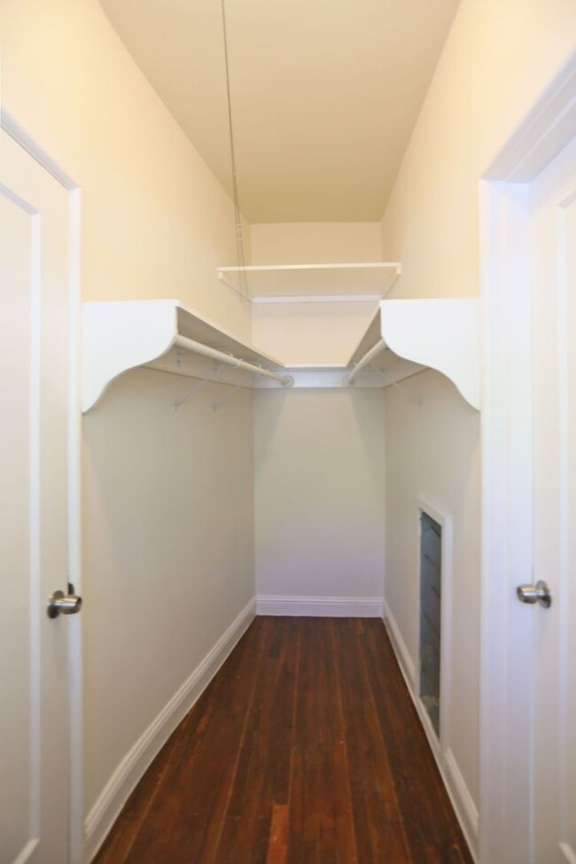 Building Photo - OPEN HOUSE: Sunday (5/4) 12:45pm-1:15pm. A...
