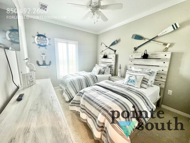 Building Photo - 6598 Carlinga Dr