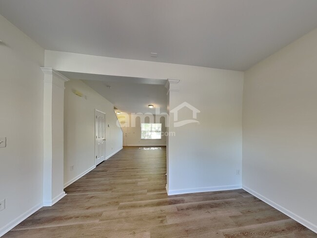 Building Photo - 2101 Trace Creek Dr