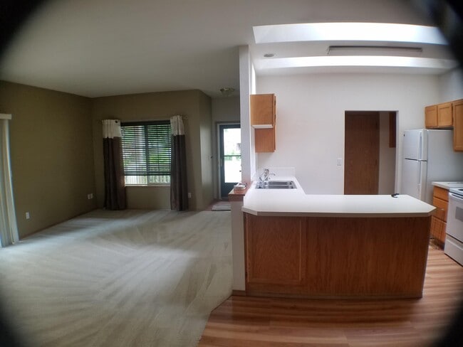 Building Photo - 8717 Wallingford Ln NE