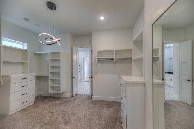 Building Photo - 4608 S Retana Ave W